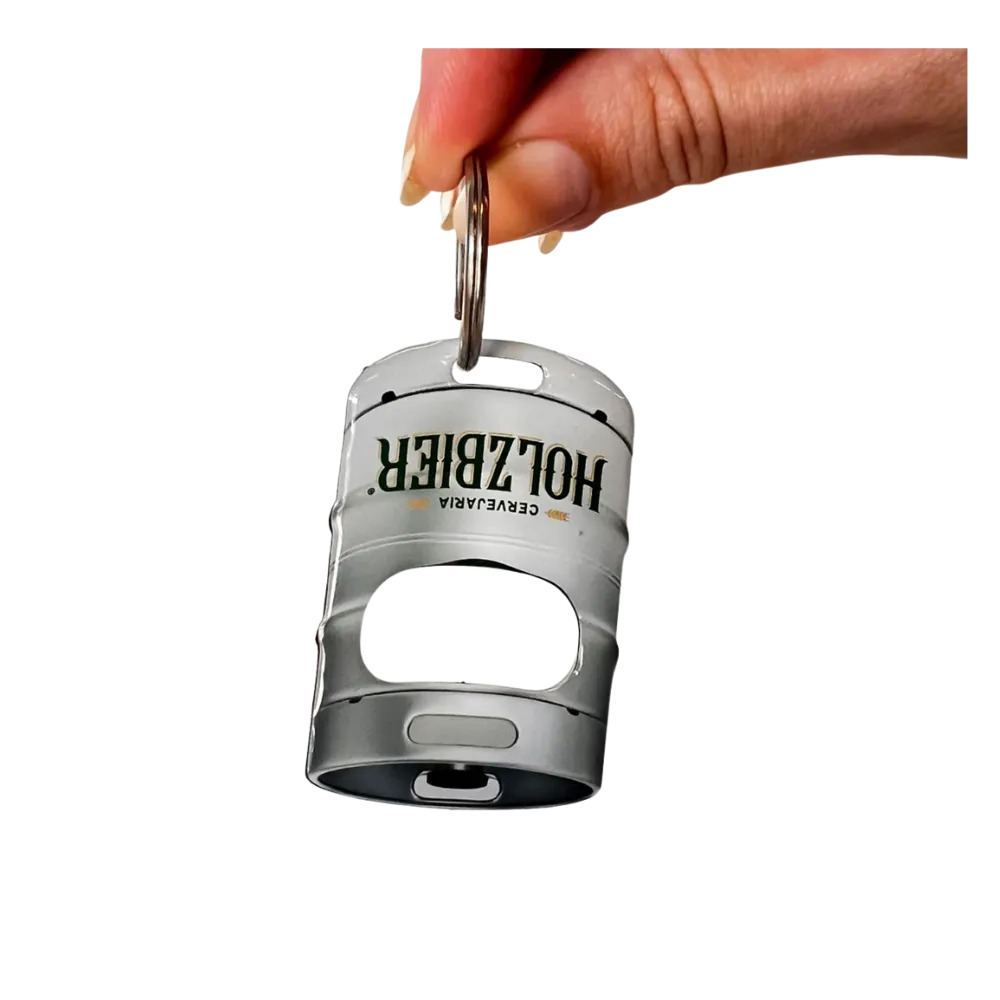 Chaveiro em formato de barril Holzbier com abridor de garrafa integrado